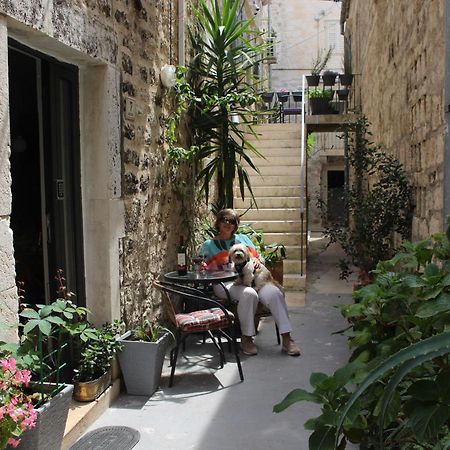 Street Garden Apartment Hvar Town Exterior foto